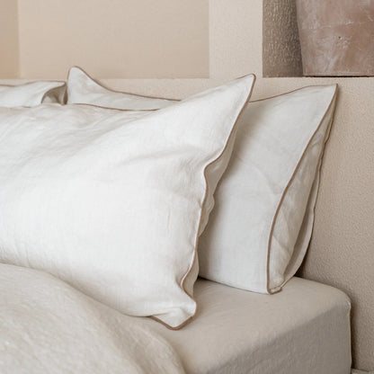 Linen Duvet Cover with Natural Piping | White