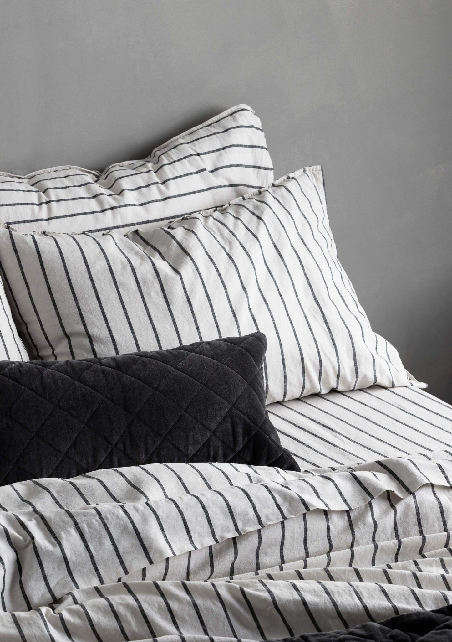 Bold Stripe Sheet Set | Charcoal