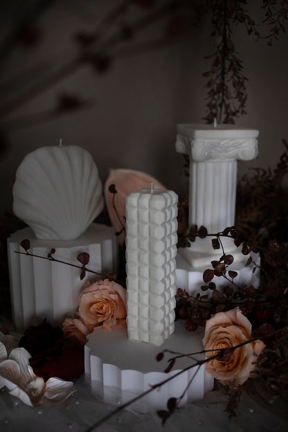 Handpoured deco column candle | White