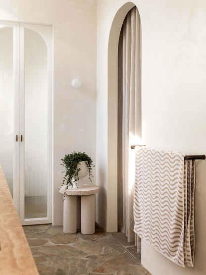 Iron Curve Planter | Chalk
