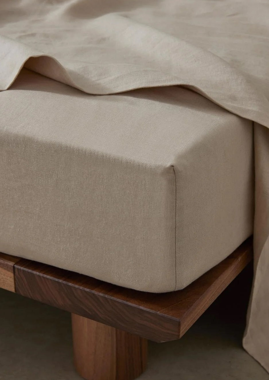 French Flax Linen Fitted Sheet | Sandy Beige