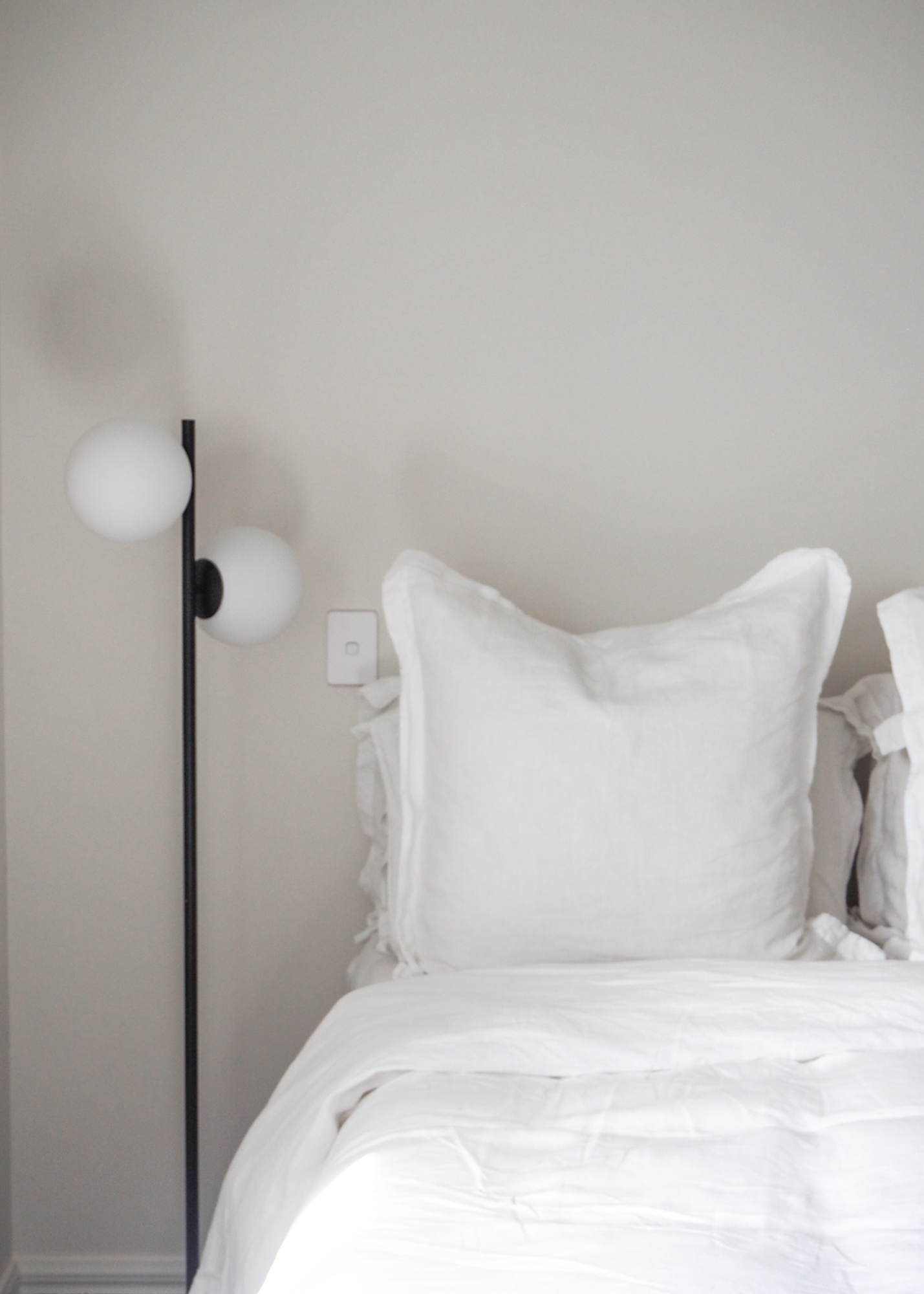 Majeste® Linen Duvet Cover | White | Made in Europe | QUEEN