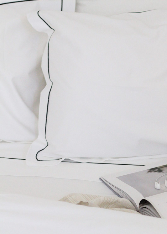 Luce Sheet Set | 300TC Sateen | Made in Europe