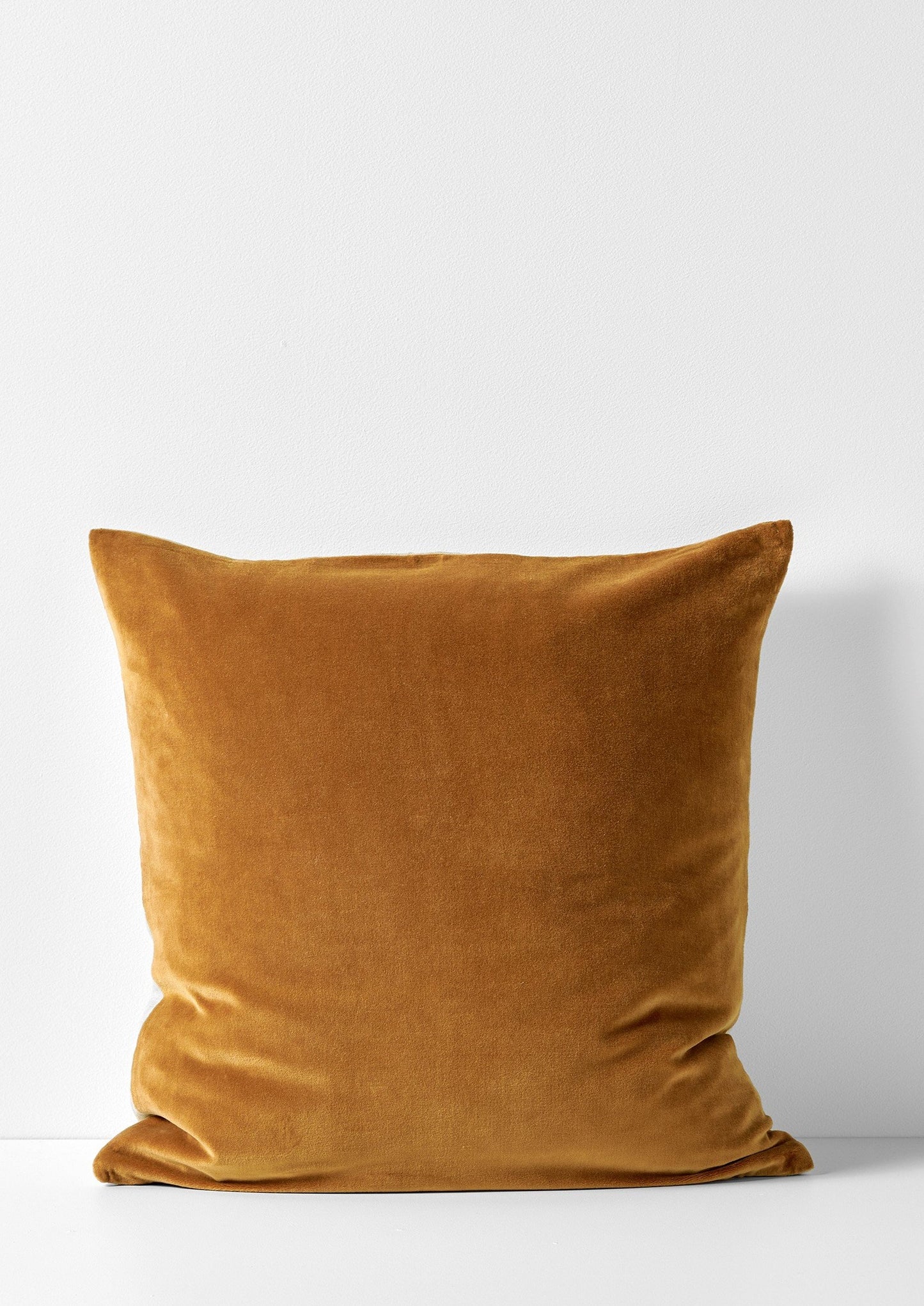 LUXURY VELVET CUSHION | TOBACCO