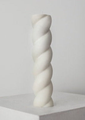 Large twisted pillar candle | White